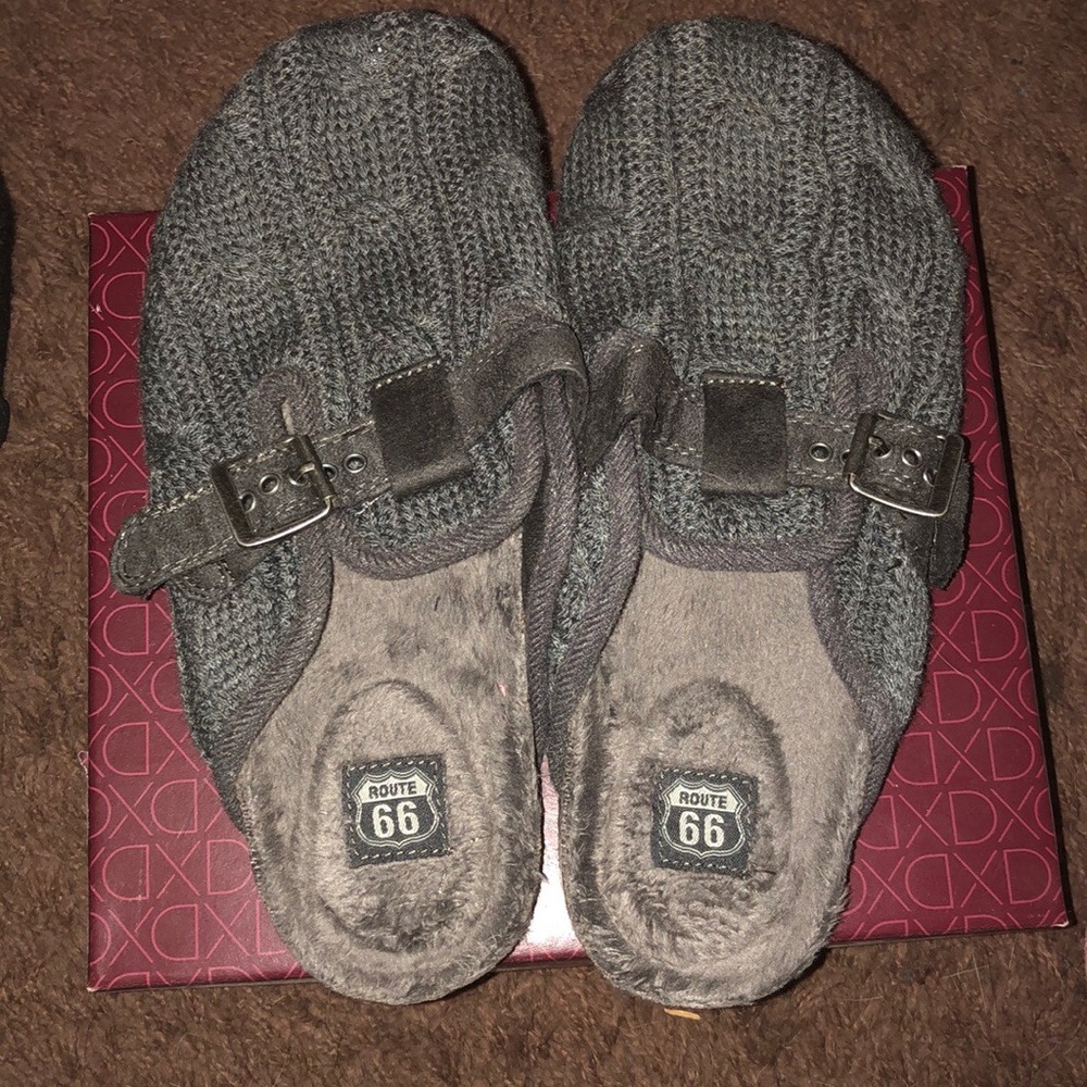 Clogs - Picture 3 of 5